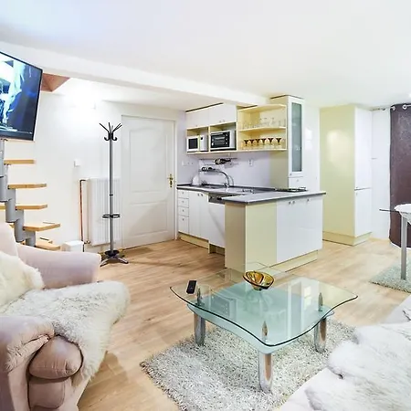 Bluestars Guest house 3*